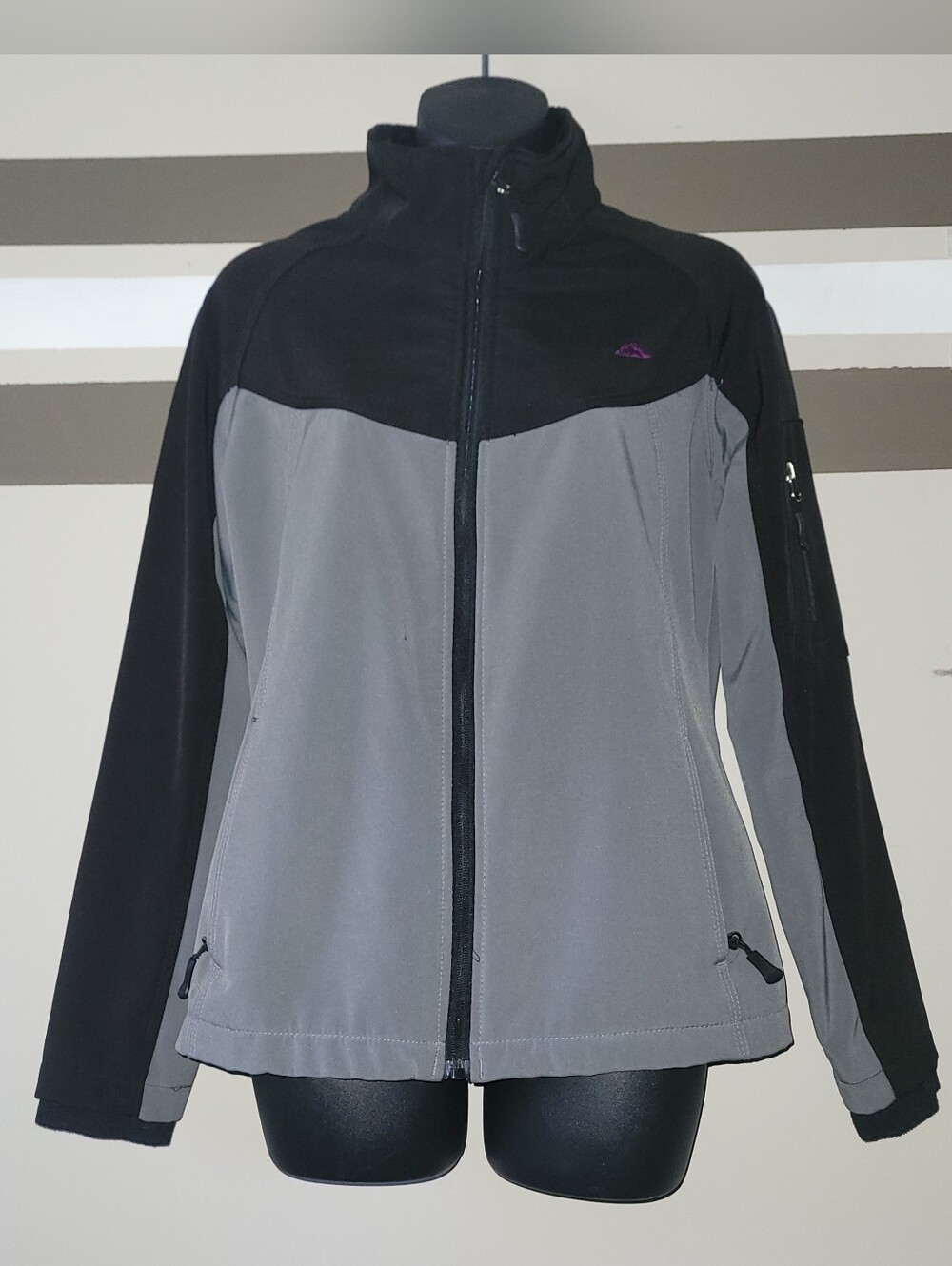 Snozu Performance Two-Toned Black/Grey Jacket Fleece Lined Sz Med
